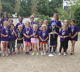 Superstarsports Group Photo With Medal